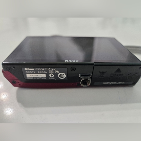 Nikon Coolpix S60 10MP Digital Camera (Crimson Red) - Picture 3 of 6